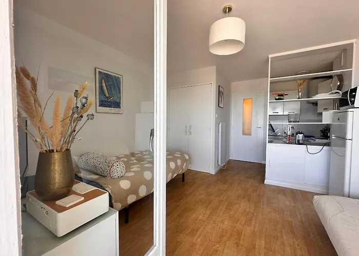 Douceur De Mediterranee - Vue Terrasse Et Parking * Le Grau-du-Roi